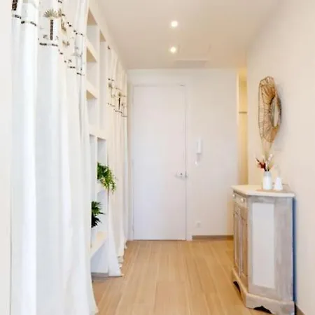 2 Minutes Du Palais Des Festivals De Cannes. Apartment *