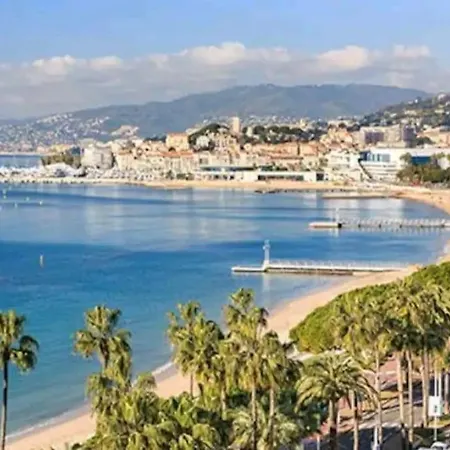 2 Minutes Du Palais Des Festivals De Cannes. Apartment Cannes