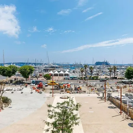 Apartment 2 Minutes Du Palais Des Festivals De Cannes. *